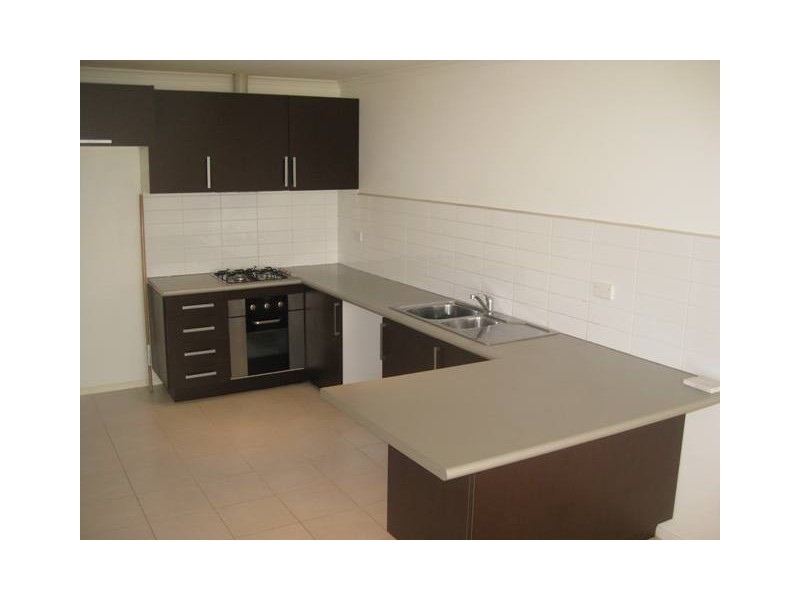 1/24 Robinia Street, Frankston VIC 3199