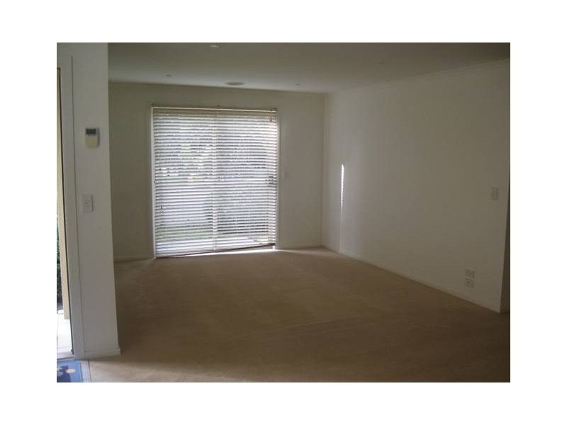 1/24 Robinia Street, Frankston VIC 3199