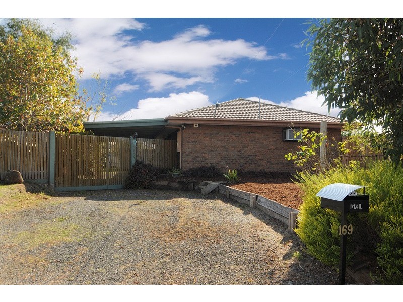 169 Lyrebird Drive, Carrum Downs VIC 3201