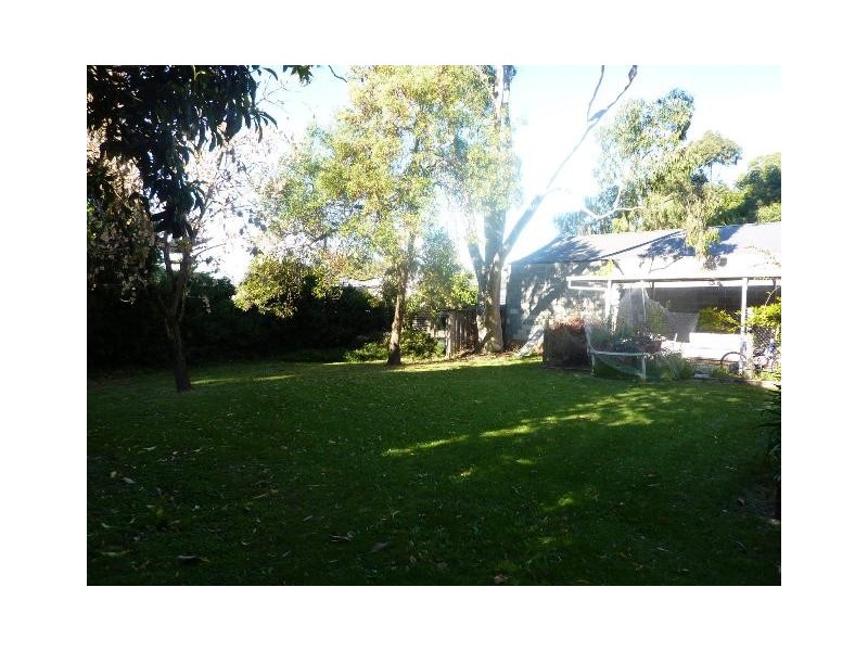 31 Wallace Ave, Frankston VIC 3199