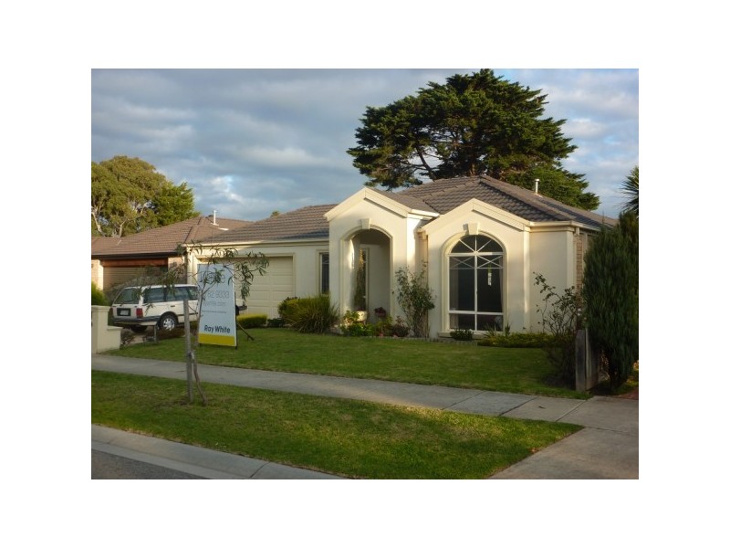 7 Banjo Bvd, Carrum Downs VIC 3201