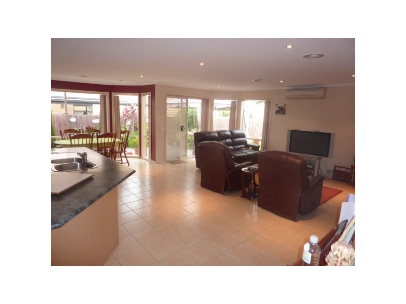 7 Banjo Bvd, Carrum Downs VIC 3201