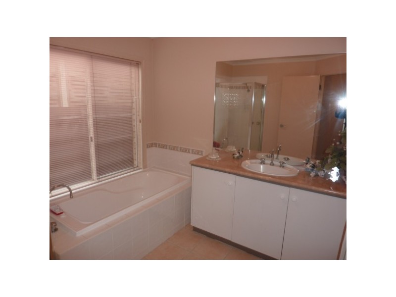 7 Banjo Bvd, Carrum Downs VIC 3201