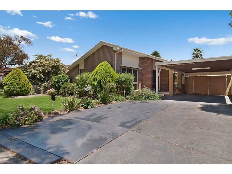 21 Shearwater Drive, Carrum Downs VIC 3201