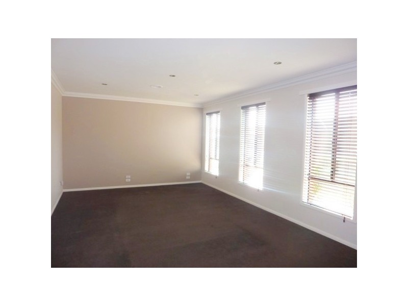 16 Esta Court, Carrum Downs VIC 3201