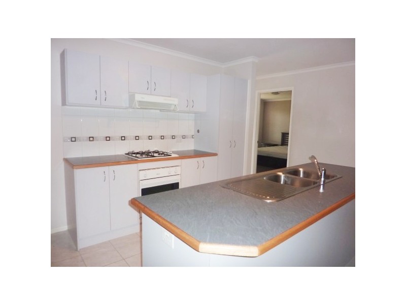 16 Esta Court, Carrum Downs VIC 3201