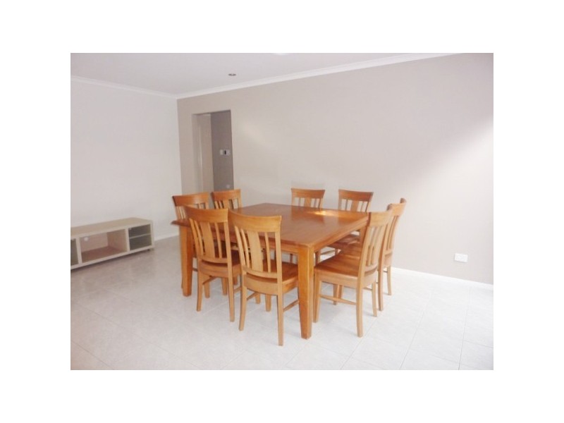 16 Esta Court, Carrum Downs VIC 3201