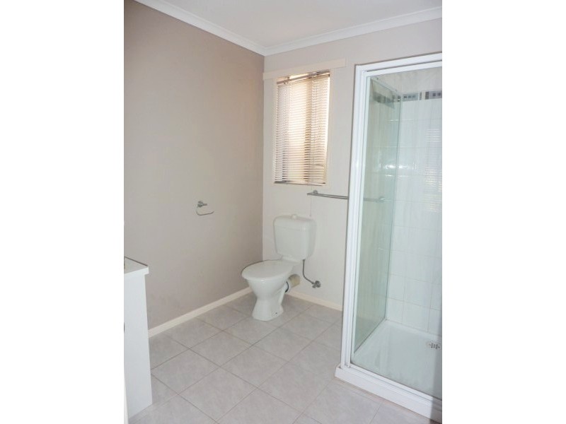 16 Esta Court, Carrum Downs VIC 3201