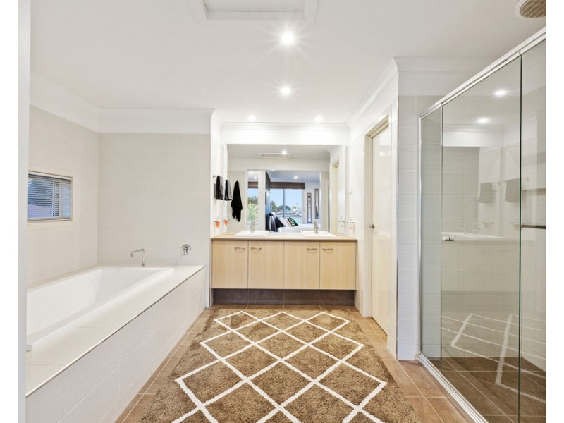 18 Clendon Court, Carrum Downs VIC 3201