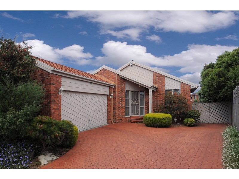 4 Stradbrook Court, Carrum Downs VIC 3201