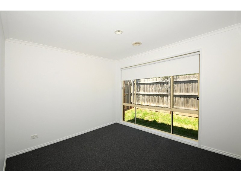 10 Coco Parade, Skye VIC 3977