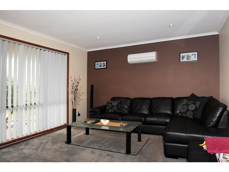 18 Conferta Court, Cranbourne West VIC 3977