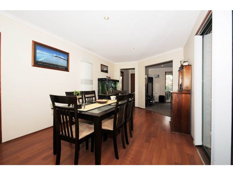 18 Conferta Court, Cranbourne West VIC 3977