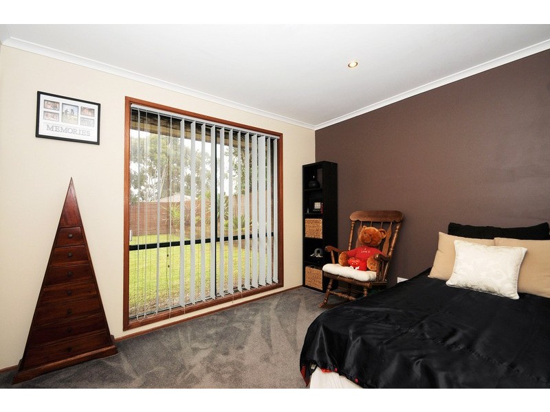 18 Conferta Court, Cranbourne West VIC 3977