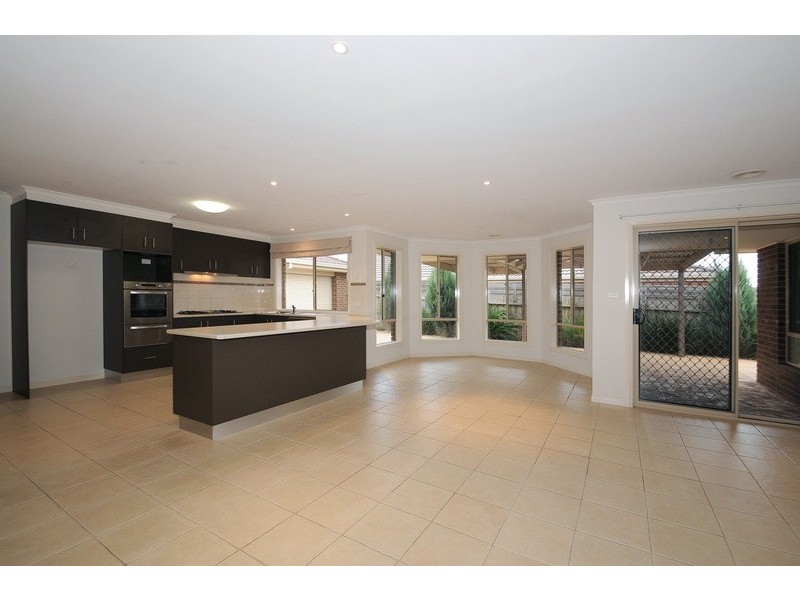 31 Diamond Pde, Skye VIC 3977