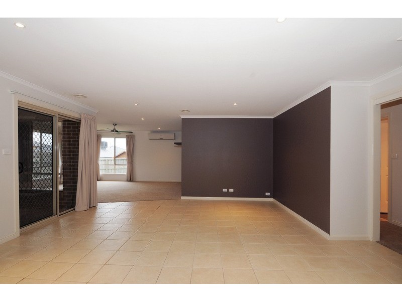 31 Diamond Pde, Skye VIC 3977