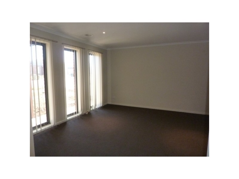 10 Di Blasi Court, Skye VIC 3977