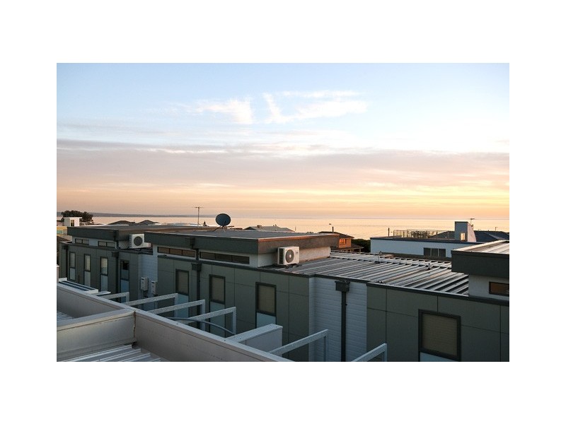 4/3 Harding Avenue, Bonbeach VIC 3196