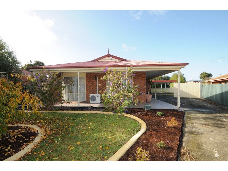 10 Leffern Court, Carrum Downs VIC 3201