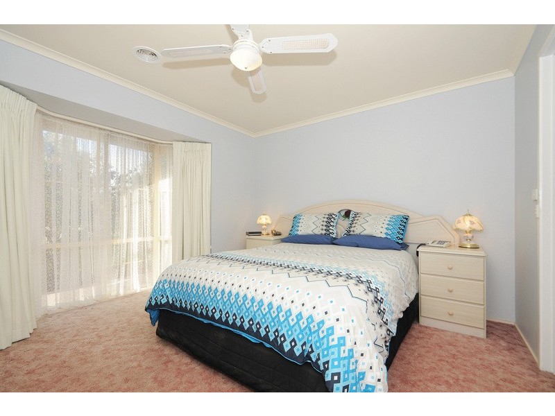 10 Leffern Court, Carrum Downs VIC 3201