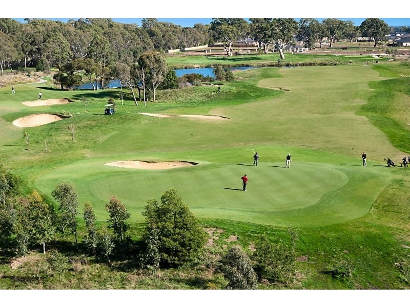 24 Cunningham Crescent, Sandhurst VIC 3977