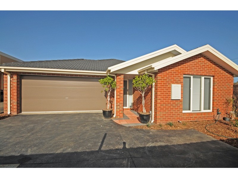 8A McDonald Street, Skye VIC 3977