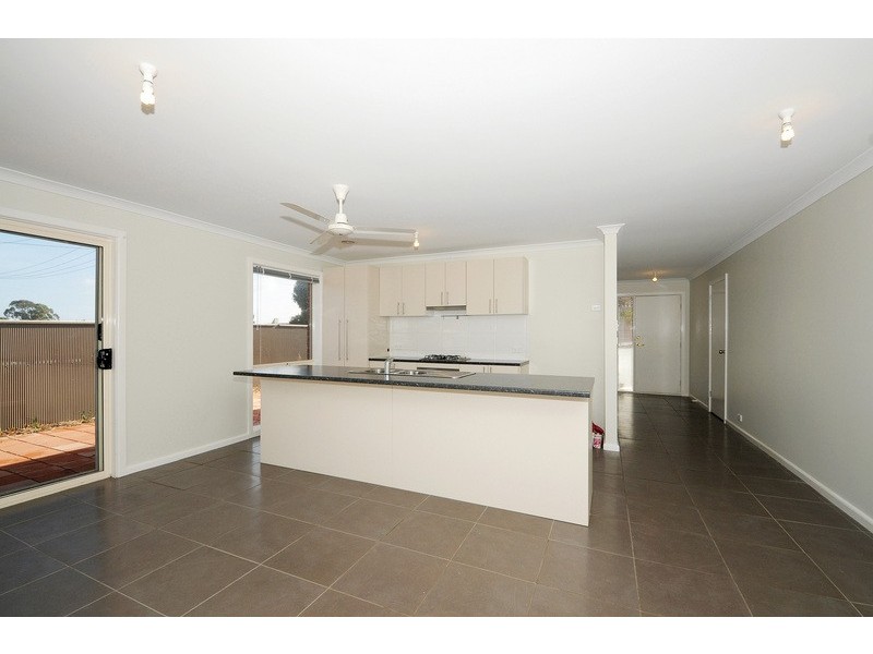 8A McDonald Street, Skye VIC 3977