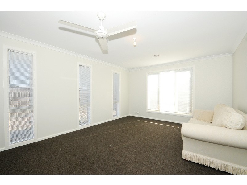 8A McDonald Street, Skye VIC 3977