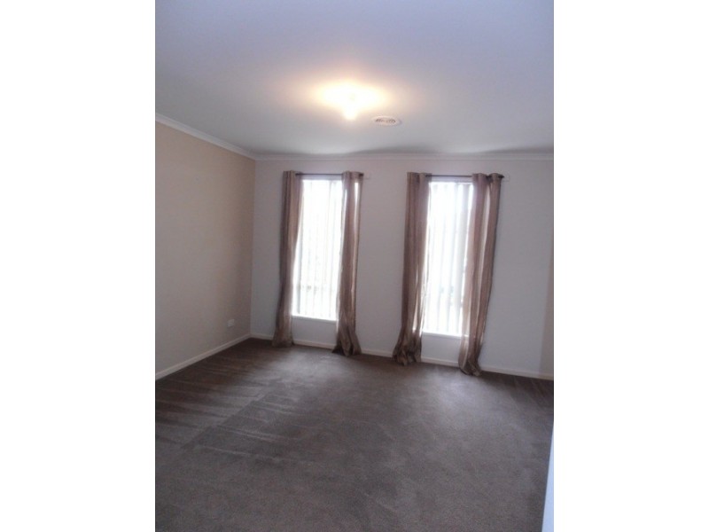 5 Esta Court, Carrum Downs VIC 3201