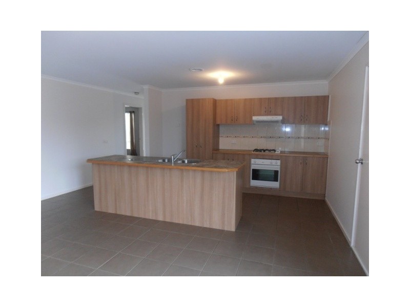 5 Esta Court, Carrum Downs VIC 3201