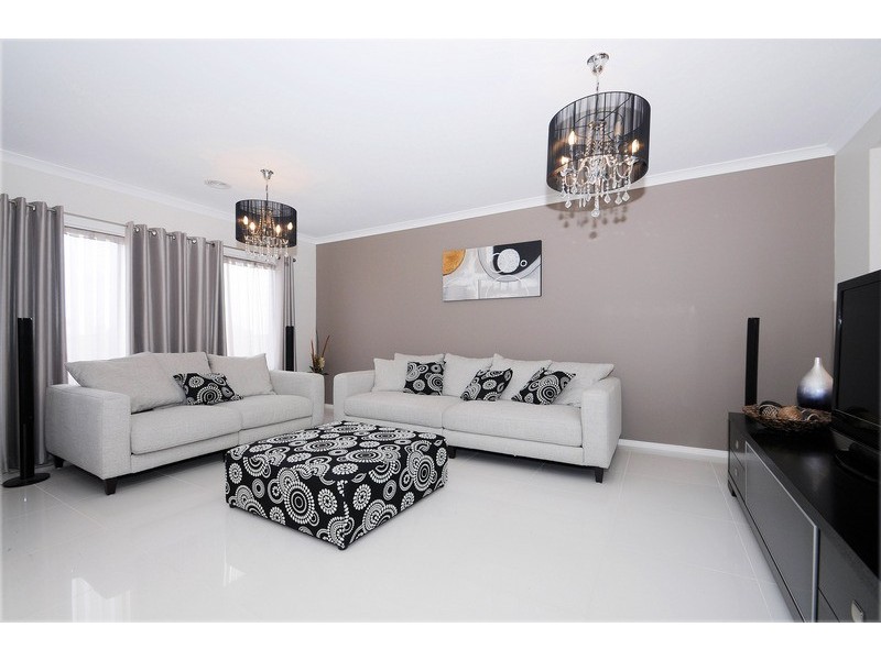 19 Malua Circuit, Sandhurst VIC 3977