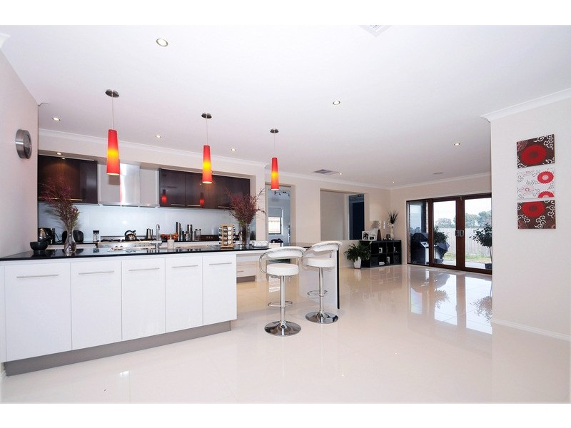 19 Malua Circuit, Sandhurst VIC 3977