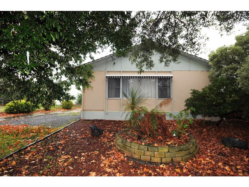 2 Longleaf Street, Frankston North VIC 3200