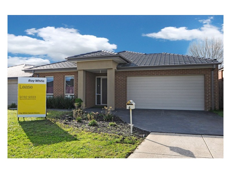 4 Paradise Way, Skye VIC 3977