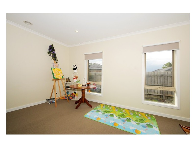 4 Paradise Way, Skye VIC 3977