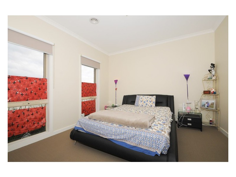 4 Paradise Way, Skye VIC 3977