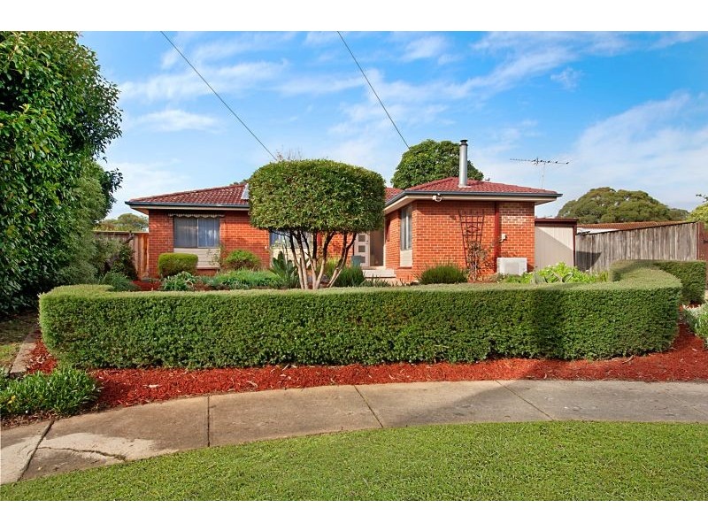 8 Falconer Court, Mornington VIC 3931