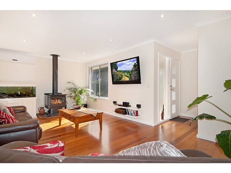 8 Falconer Court, Mornington VIC 3931