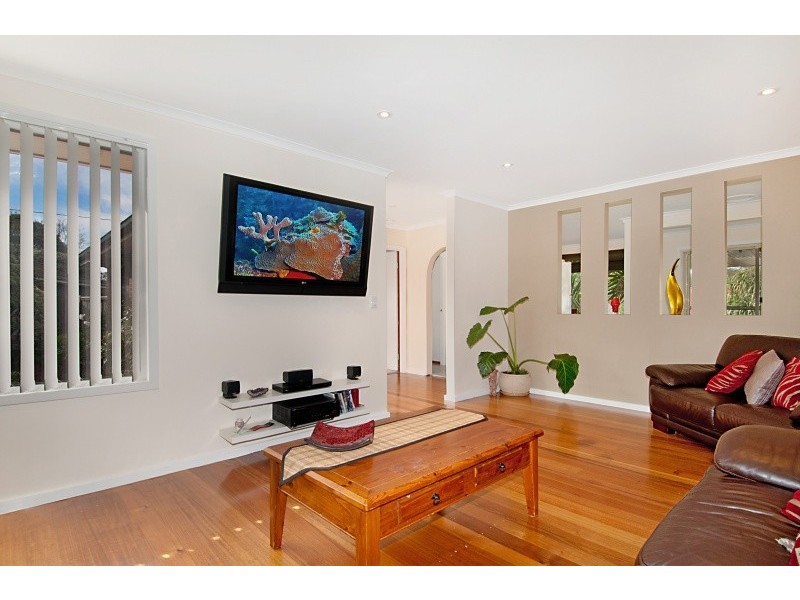 8 Falconer Court, Mornington VIC 3931