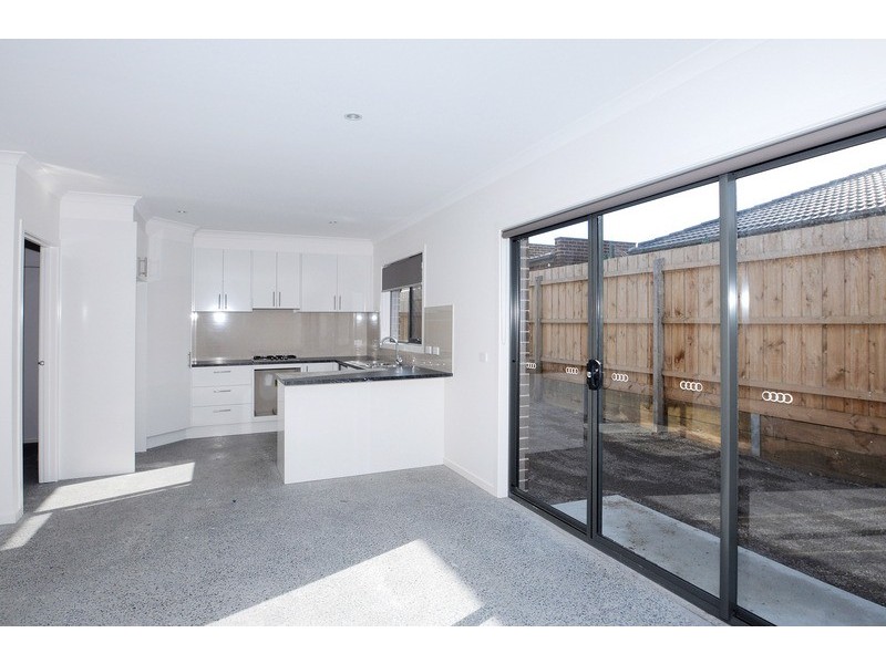 16/24-34 Hall Road, Carrum Downs VIC 3201