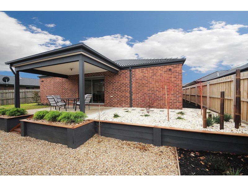 18 Triumph Way Skye, Skye VIC 3977