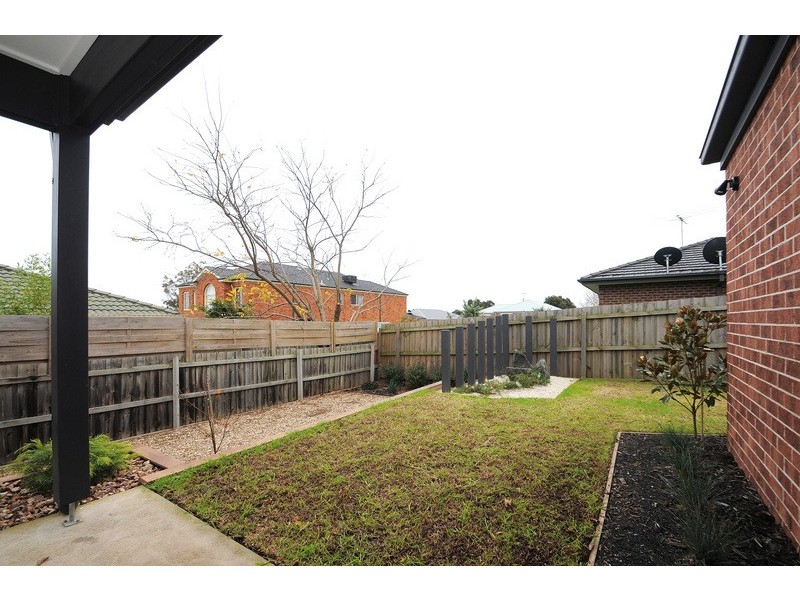 18 Triumph Way Skye, Skye VIC 3977