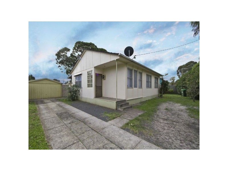 35 Hickory Crescent, Frankston North VIC 3200