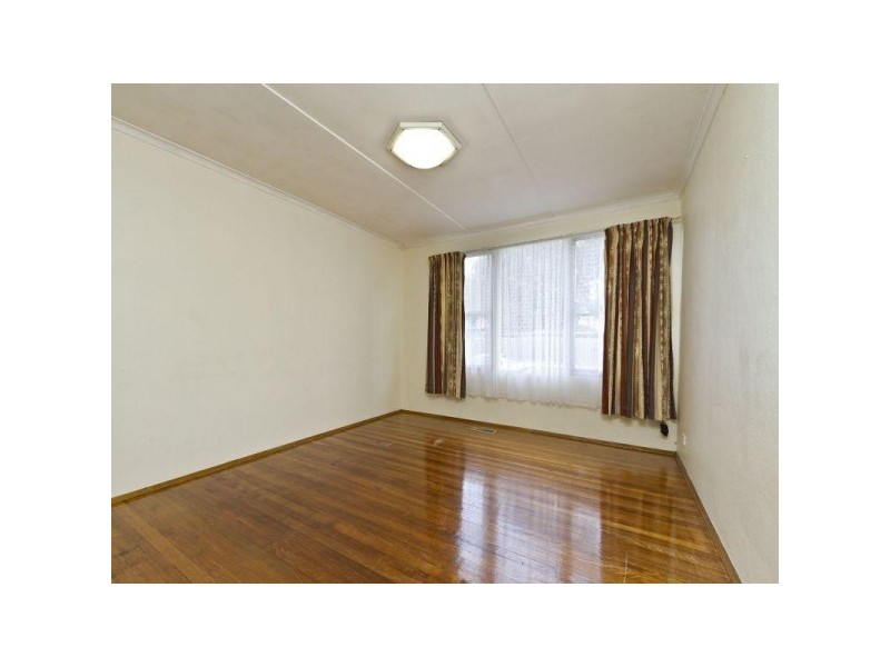 35 Hickory Crescent, Frankston North VIC 3200