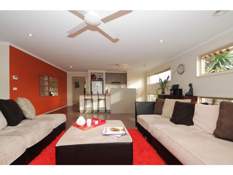 25 Diamond Parade, Skye VIC 3977