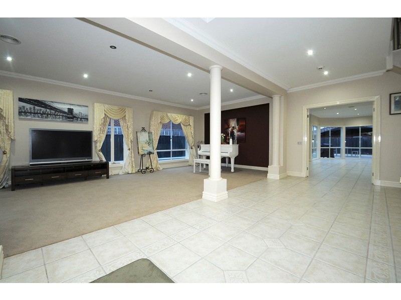 11 Cocos Court, Patterson Lakes VIC 3197