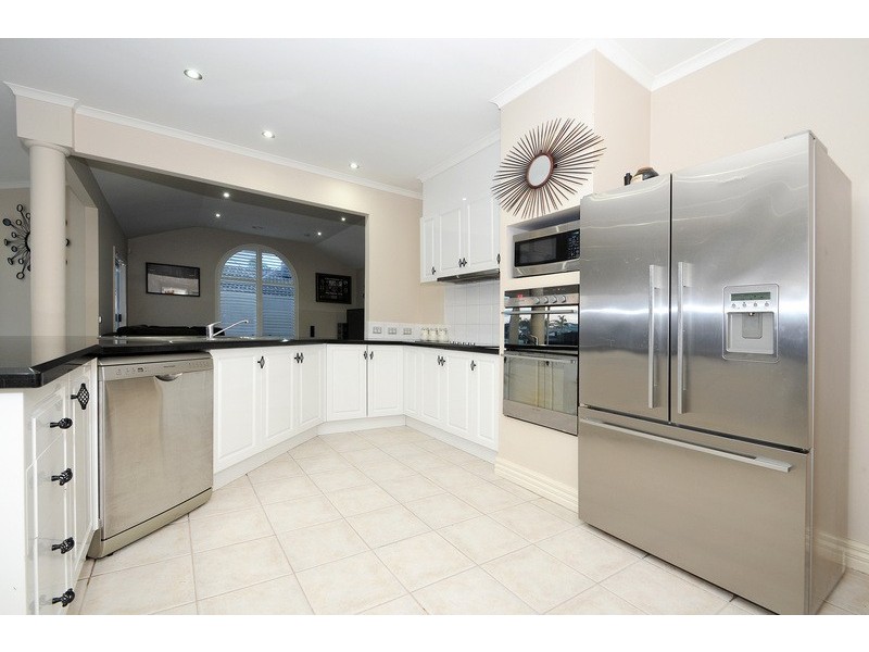 11 Cocos Court, Patterson Lakes VIC 3197