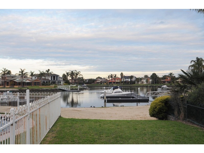 11 Cocos Court, Patterson Lakes VIC 3197