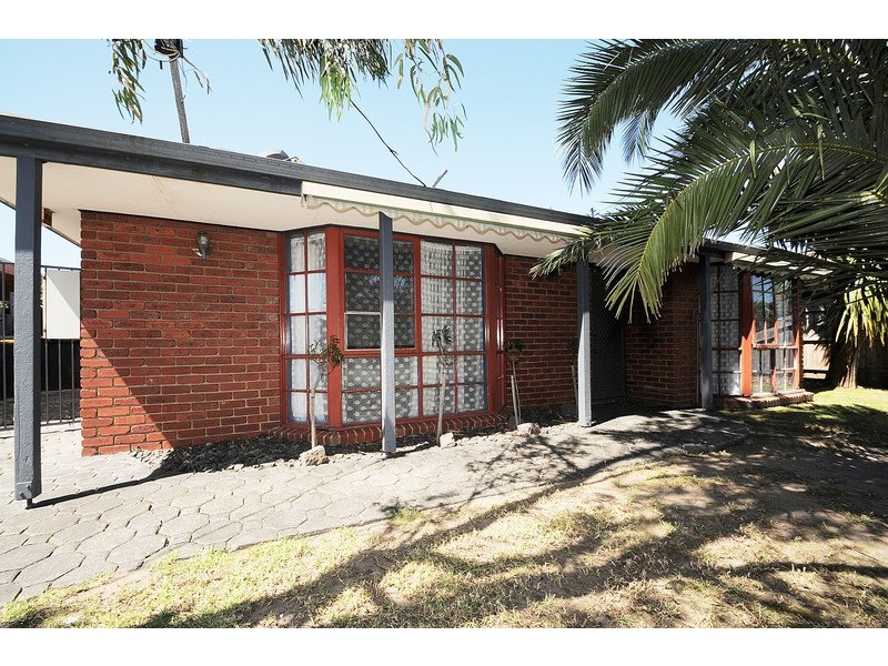 8 Currawong Drive, Carrum Downs VIC 3201