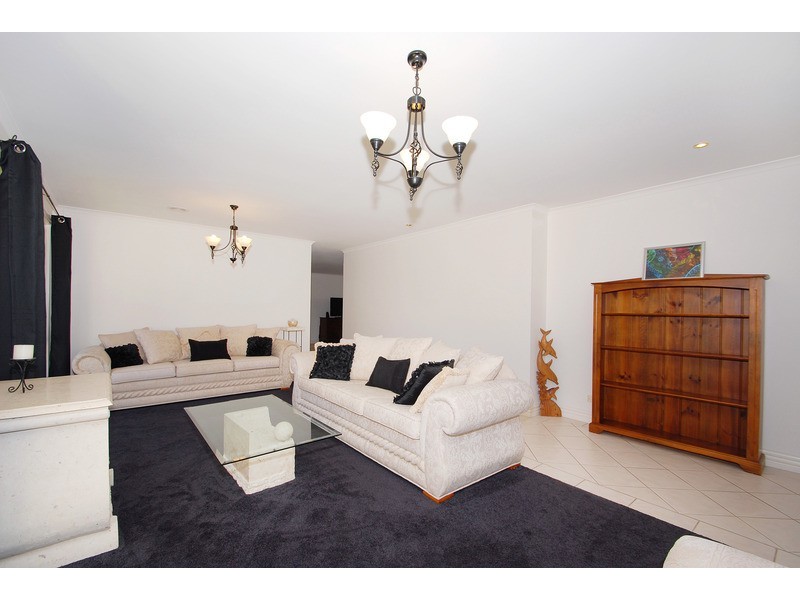 7 Helm Court, Carrum Downs VIC 3201